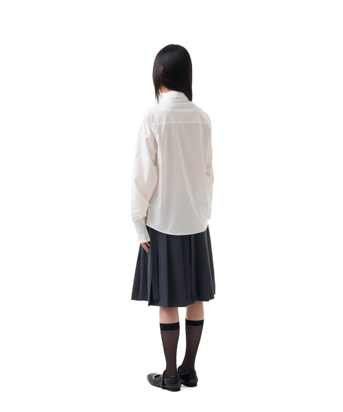 IUGAMAKARAS(イウガマカラス)の「Tied Shirts (White)(シャツ/ブラウス・レディース・その他・FREE)」の8枚目の写真