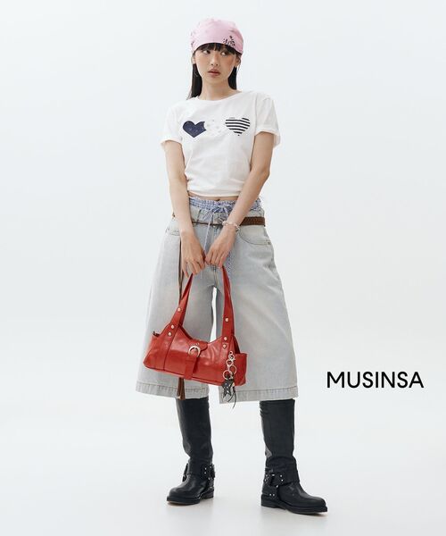 MILLO WOMEN（ミロウーマン）の「マキシデニムバミューダパンツ[ライトブルー]（その他パンツ・レディース・その他・MEDIUM/SMALL）」の9枚目の写真