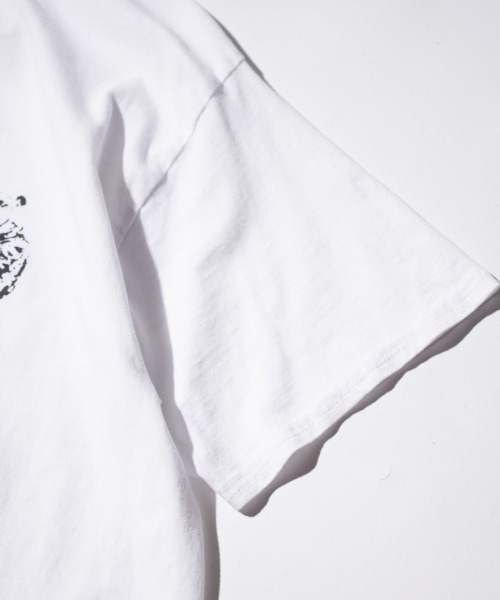 THRIFTY LOOK(スリフティールック)の「THRIFTY LOOK / スリフティールック THRIFTY "THE STONE ROSES" TEE ザ・ストーン・ローゼズ バンドTシャツ ユーズド加工(Tシャツ/カットソー・メンズ・ホワイト/ホワイト系その他・LARGE/X-LARGE)」の7枚目の写真