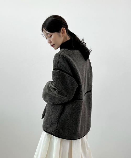 Futier land（フューティアランド）の「配色パイピングボアブルゾン（ブルゾン・レディース・ベージュ/ブラウン/チャコールグレー・FREE）」の20枚目の写真