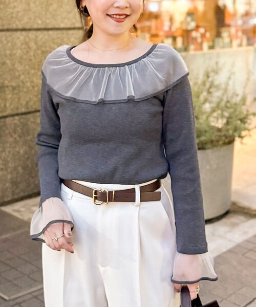 NOLLEY’S Sophi（ノーリーズソフィ）の「《手洗い可能》シアーフリル総針プルオーバー（ニット/セーター・レディース・アイボリー/ブラック/ピンク/チャコールグレー・38）」の4枚目の写真