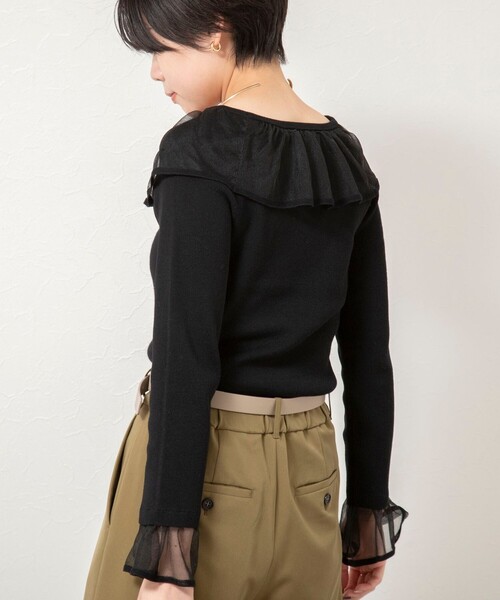 NOLLEY’S Sophi（ノーリーズソフィ）の「《手洗い可能》シアーフリル総針プルオーバー（ニット/セーター・レディース・アイボリー/ブラック/ピンク/チャコールグレー・38）」の3枚目の写真