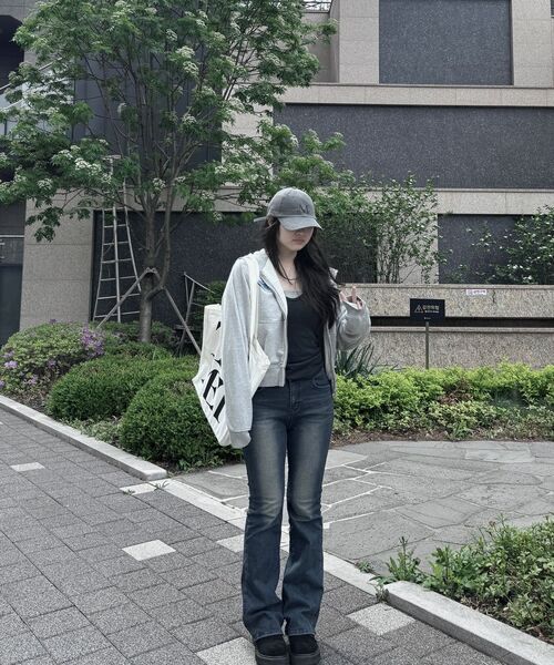 MUCENT(ムセント)の「シグネチャーボールキャップ(ダインググレーデニム)(キャップ・レディース・グレー系・FREE)」の7枚目の写真