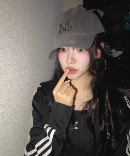 MUCENT(ムセント)の「シグネチャーボールキャップ(ダインググレーデニム)(キャップ・レディース・グレー系・FREE)」の6枚目の写真