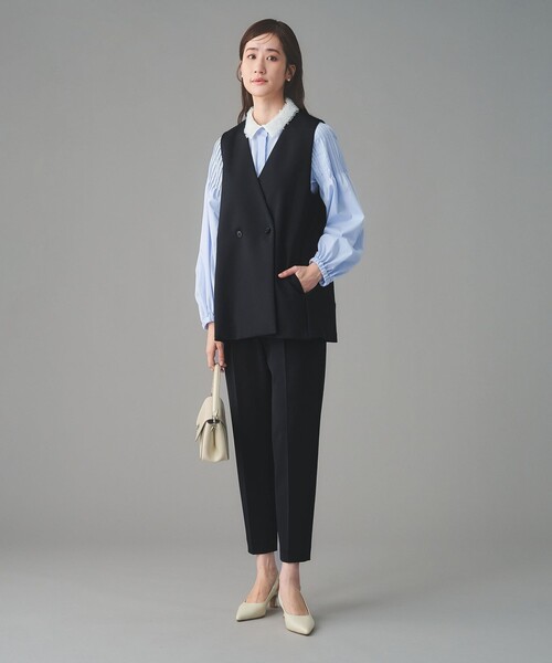 UNITED ARROWS（ユナイテッドアローズ）の「SPONGY タック テーパードパンツ（スラックス・レディース・オフホワイト/ブラック/ネイビー・42/40/38/36/34/32）」の13枚目の写真