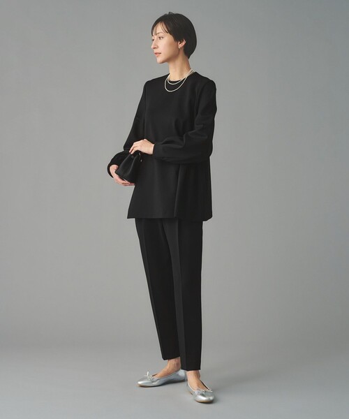 UNITED ARROWS（ユナイテッドアローズ）の「SPONGY タック テーパードパンツ（スラックス・レディース・オフホワイト/ブラック/ネイビー・42/40/38/36/34/32）」の19枚目の写真