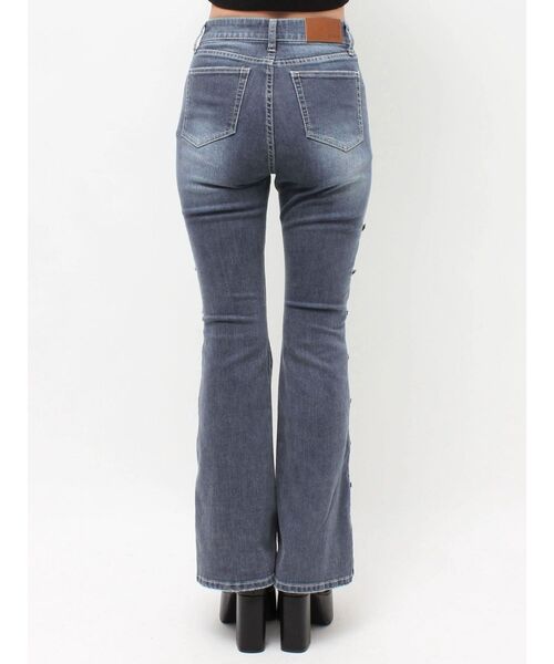 EVRIS(エヴリス)の「サイドビジューフレアデニムパンツ(デニムパンツ・レディース・ブルー/ブラック/インディゴブルー・X-SMALL/SMALL/MEDIUM)」の20枚目の写真