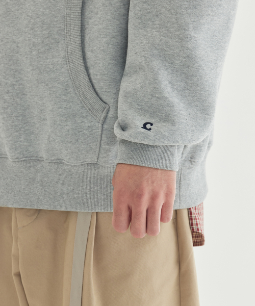 COVERNAT(カバーナット)の「スモールロゴ起毛フードパーカー ブラック(パーカー・レディース・その他・SMALL/MEDIUM/LARGE/X-LARGE/X-SMALL/XX-LARGE)」の9枚目の写真
