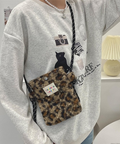VIBGYOR（ヴィブジョー）の「Liaa/ボア ミニショルダーバッグ A18728（ショルダーバッグ・レディース・その他8/その他10/その他3/その他4/その他7/その他9/その他6/その他1/その他2/その他5・FREE）」の8枚目の写真