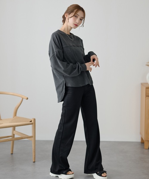 DAYRA(デイラ)の「ソリッドカラー イレギュラーヘム 長袖 切替えプルオーバー(Tシャツ/カットソー・レディース・ブラック/グレー・FREE/S)」の10枚目の写真