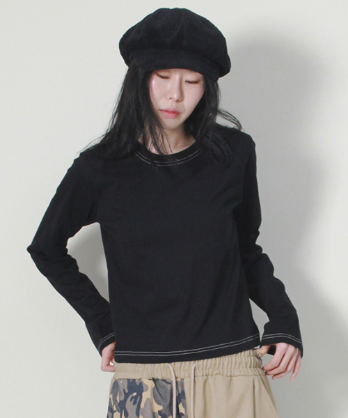 DEMARC（ドゥマーク）の「アウトステッチ配色セミクロップ長袖Tシャツブラック（Tシャツ/カットソー・レディース・その他・MEDIUM/LARGE）」の2枚目の写真
