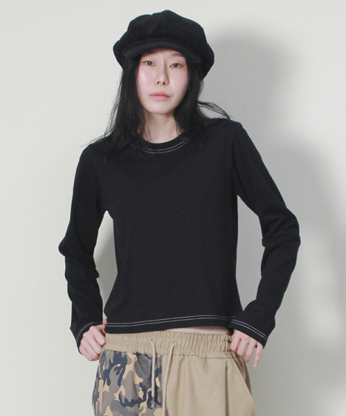 DEMARC（ドゥマーク）の「アウトステッチ配色セミクロップ長袖Tシャツブラック（Tシャツ/カットソー・レディース・その他・MEDIUM/LARGE）」の4枚目の写真