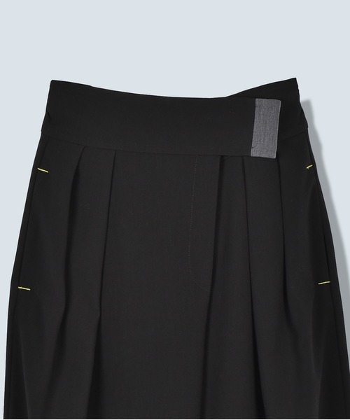 OMMO(オーエムエムオー)の「POINT COLOR WRAP TAPERED PT(その他パンツ・レディース・ブラック/グレー/ピンク・36/38)」の18枚目の写真