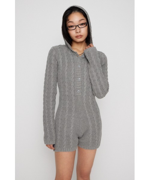 LAGUA GEM（ラグアジェム）の「HOODIE CABLE ロンパース（つなぎ/オールインワン・レディース・アイボリー/ブラック/杢グレー・SMALL/MEDIUM）」の16枚目の写真