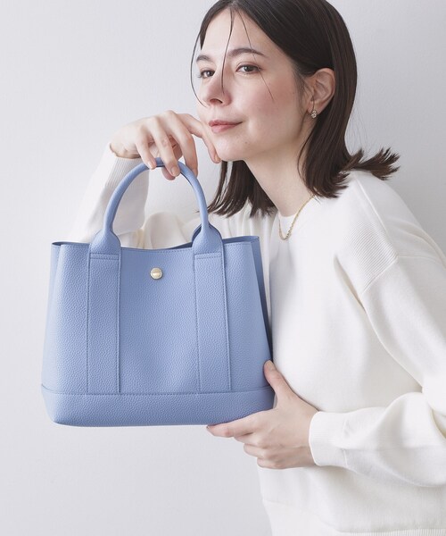 シュリンク合皮ワイドマチ付きミドルサイズトートバッグ【人間工学