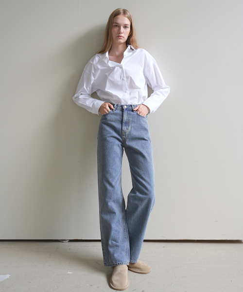 PAUL&ALICE(ポール&アリス)の「STRAIGHT DENIM PANTS / BLUE(デニムパンツ・レディース・ブルー・SMALL/MEDIUM/LARGE)」の2枚目の写真