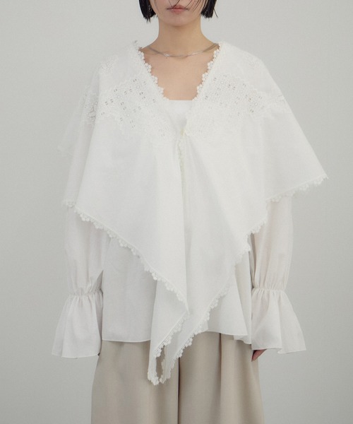 SALON adam et rope'（サロン アダム エ ロペ）の「クロスレースケープブラウス（シャツ/ブラウス・レディース・ブラック/オフホワイト・FREE）」の14枚目の写真