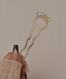 Mayree | 【resonance】バタフライモチーフ ゴールドカラー U字コーム/かんざし【オケージョン】(その他ヘアアクセサリー)