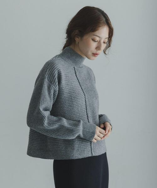 URBAN RESEARCH Sonny Label（アーバンリサーチサニーレーベル）の「畦切替えニットプルオーバー（ニット/セーター・レディース・ライトベージュ/チャコールグレー/ブルー/ピンク・FREE）」の17枚目の写真