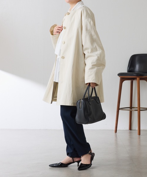 COLLAGE GALLARDAGALANTE（コラージュガリャルダガランテ）の「メタル釦ヴィンテージクロスノーカラーコート（ノーカラーコート・レディース・グレイッシュベージュ/ネイビー・FREE）」の21枚目の写真