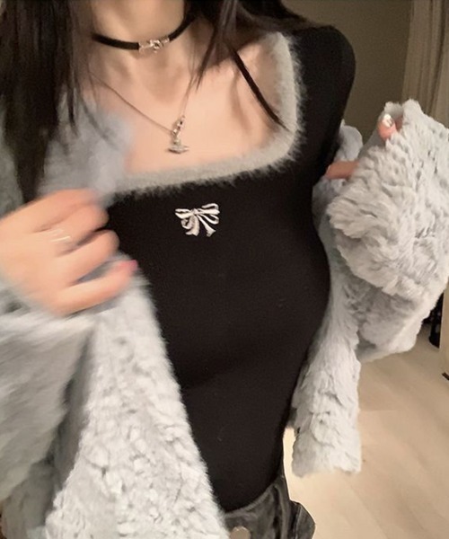 Flugge(フラッジー)の「リボン刺繍スクエアネックトップス(その他トップス・レディース・ブラック/ホワイト・MEDIUM/LARGE)」の8枚目の写真