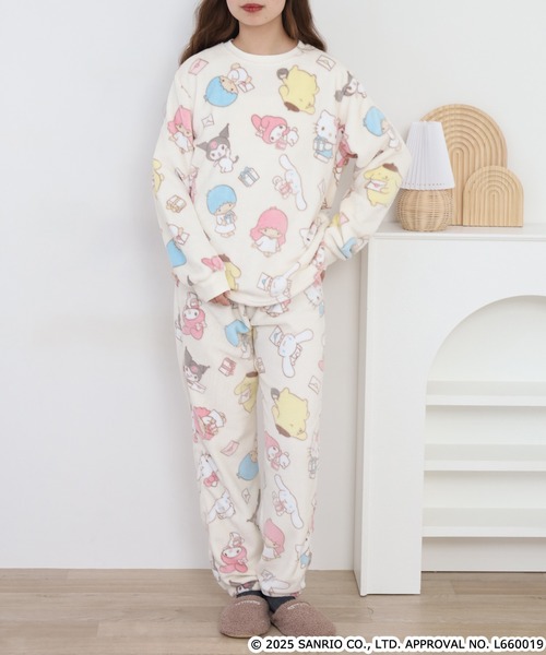 sanrio characters サンリオキャラクターズ フリース セットアップ