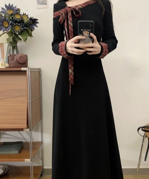 gossip!ロサンゼルス(ゴシップロサンゼルス)の「【Y2Kガーリー】レトロオフショルダーチェックリボンワンピース(ワンピース・レディース・ブラック・FREE)」の19枚目の写真