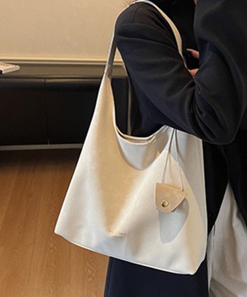 WESTSEA（ウエストシー）の「ムラ調 フェイクレザー ワンショルダーバッグ 軽量 薄手（ショルダーバッグ・レディース・ブラウン/オフホワイト/ブラック・FREE）」の5枚目の写真