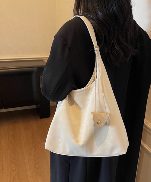 WESTSEA（ウエストシー）の「ムラ調 フェイクレザー ワンショルダーバッグ 軽量 薄手（ショルダーバッグ・レディース・ブラウン/オフホワイト/ブラック・FREE）」の6枚目の写真