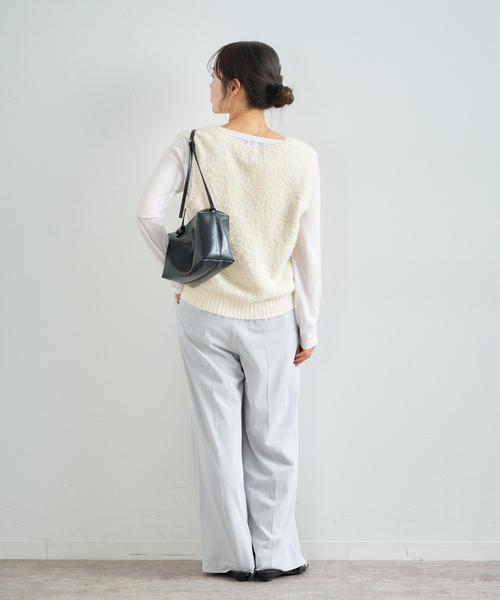 U by SPICK&SPAN(ユーバイスピックアンドスパン)の「【LOW CLASSIC / ロウクラシック】Lc LEATHER CARAMEL BOX BAG(ショルダーバッグ・レディース・ブラック・FREE)」の18枚目の写真