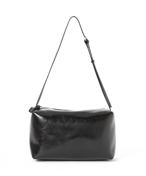 U by SPICK&SPAN(ユーバイスピックアンドスパン)の「【LOW CLASSIC / ロウクラシック】Lc LEATHER CARAMEL BOX BAG(ショルダーバッグ・レディース・ブラック・FREE)」の20枚目の写真