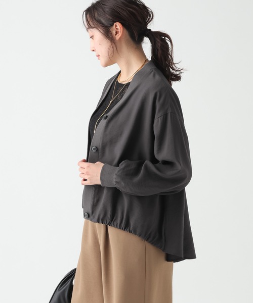 Elura（エルーラ）の「Vネックブラウスカーディガン/659644（カーディガン/ボレロ・レディース・ブルー/チャコールグレー/ダークブラウン/ホワイト・FREE）」の7枚目の写真