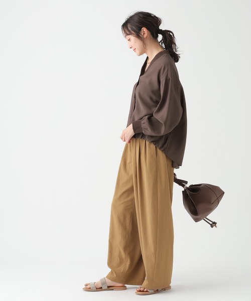 Elura（エルーラ）の「Vネックブラウスカーディガン/659644（カーディガン/ボレロ・レディース・ブルー/チャコールグレー/ダークブラウン/ホワイト・FREE）」の10枚目の写真