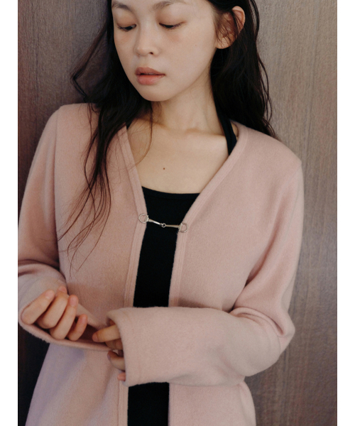 Yuje(ユジェ)の「POWDER CARDIGAN (3color)(カーディガン/ボレロ・レディース・グレー/ブラック/PINK・FREE)」の10枚目の写真