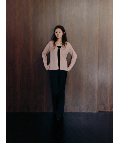Yuje(ユジェ)の「POWDER CARDIGAN (3color)(カーディガン/ボレロ・レディース・グレー/ブラック/PINK・FREE)」の11枚目の写真