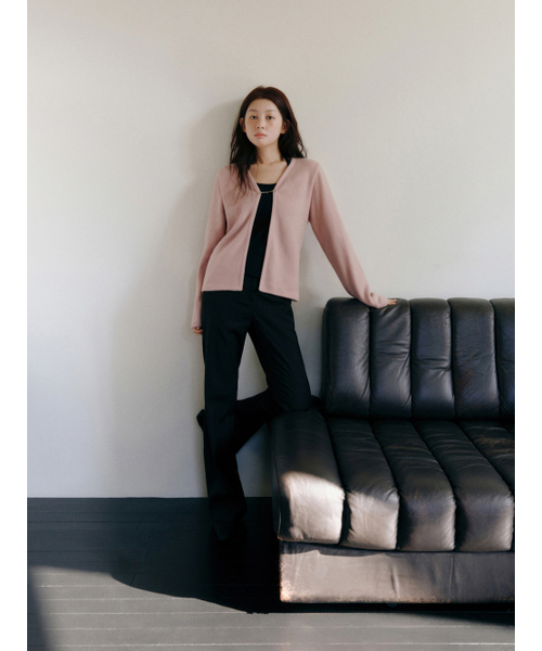 Yuje(ユジェ)の「POWDER CARDIGAN (3color)(カーディガン/ボレロ・レディース・グレー/ブラック/PINK・FREE)」の13枚目の写真