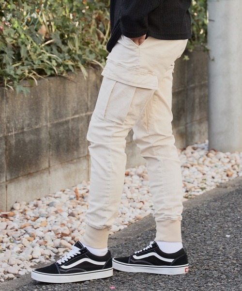 WP WESTPOINT(ダブルピーウエストポイント)の「WP WESTPOINT/ダブルピー ウエストポイント カーゴリブ イージーパンツ 秋 秋服 2026年秋冬(カーゴパンツ・メンズ・ライトベージュ・S/XS/XXL)」の4枚目の写真