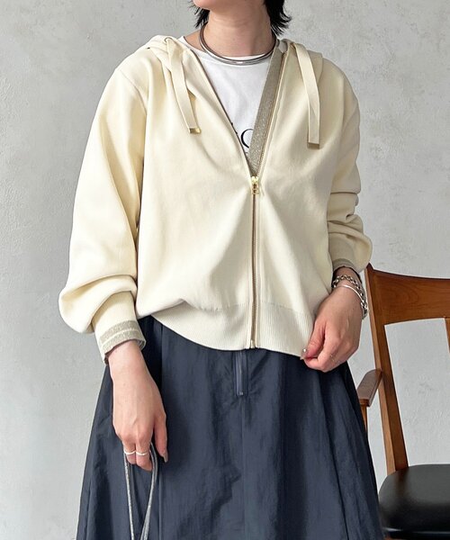 un dix cors（アンディコール）の「軽量配色ラメラインパーカー（カーディガン/ボレロ・レディース・ブラック/アイボリー・FREE）」の12枚目の写真