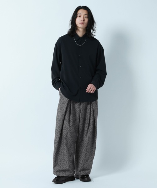 RAGEBLUE（レイジブルー）の「CURVE SEAM/Design Tuck 3D Wide Easy Pants/デザインタックワイドイージーパンツ（スラックス・メンズ・ブラック/グレー系その他/その他・MEDIUM/LARGE）」の4枚目の写真