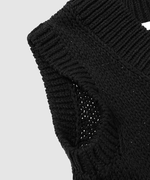 OUAT(オーユーエーティー)の「META KNIT VEST(ベスト・メンズ・ブラック・3/2)」の6枚目の写真