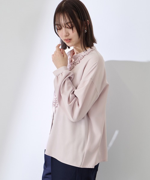 QUEENS COURT(クイーンズコート)の「ストレッチジョーゼットミニフリルブラウス≪手洗い可能≫(シャツ/ブラウス・レディース・ピンク/オフホワイト・M)」の9枚目の写真