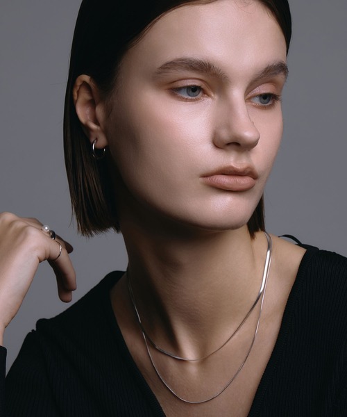 CENE(セネ)の「【CENE】セネ/プレインフープイヤリング/17mm(イヤリング・レディース・ゴールド/シルバー・FREE)」の8枚目の写真