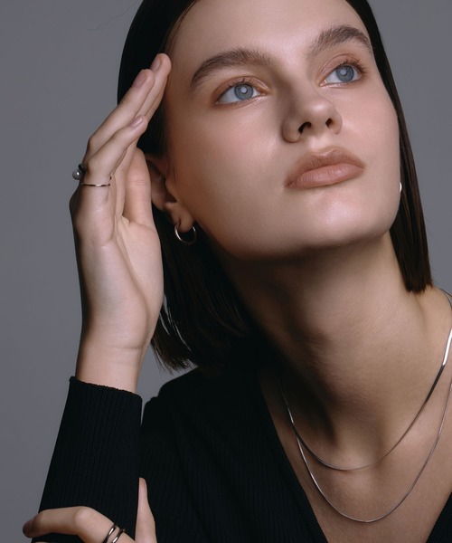 CENE(セネ)の「【CENE】セネ/プレインフープイヤリング/17mm(イヤリング・レディース・ゴールド/シルバー・FREE)」の7枚目の写真