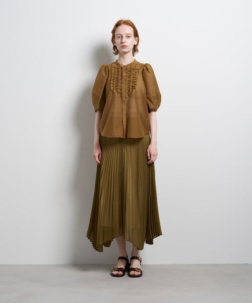 LANVIN en Bleu（ランバンオンブルー）の「カールマイヤーフリルブラウス（シャツ/ブラウス・レディース・グレー/キャメル/オフホワイト・38）」の4枚目の写真