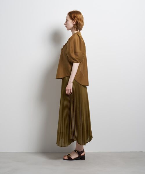 LANVIN en Bleu（ランバンオンブルー）の「カールマイヤーフリルブラウス（シャツ/ブラウス・レディース・グレー/キャメル/オフホワイト・38）」の5枚目の写真