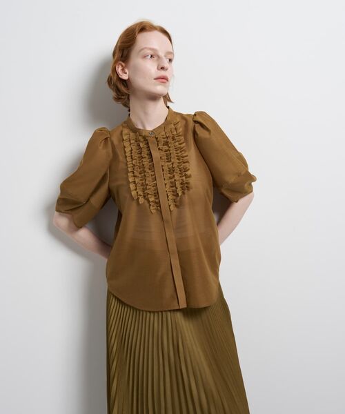 LANVIN en Bleu（ランバンオンブルー）の「カールマイヤーフリルブラウス（シャツ/ブラウス・レディース・グレー/キャメル/オフホワイト・38）」の7枚目の写真