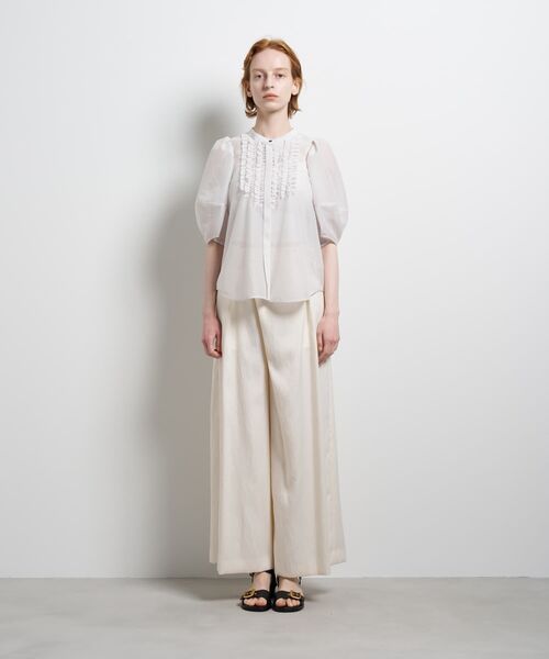 LANVIN en Bleu（ランバンオンブルー）の「カールマイヤーフリルブラウス（シャツ/ブラウス・レディース・グレー/キャメル/オフホワイト・38）」の12枚目の写真