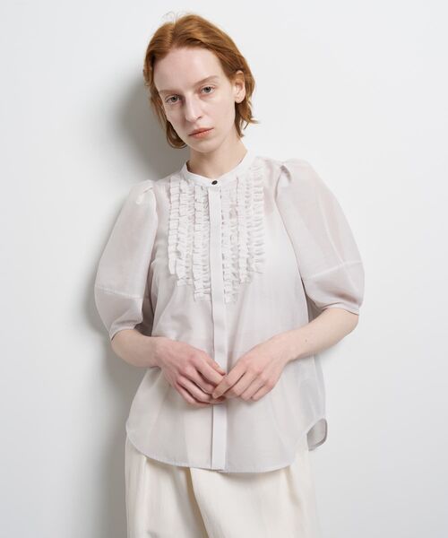LANVIN en Bleu（ランバンオンブルー）の「カールマイヤーフリルブラウス（シャツ/ブラウス・レディース・グレー/キャメル/オフホワイト・38）」の15枚目の写真