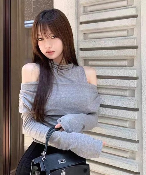 FUNdaysion(ファンデイション)の「ハイネックレイヤード風オフショルダートップス(シャツ/ブラウス・レディース・ベージュ/ブラック/グレー・M)」の1枚目の写真