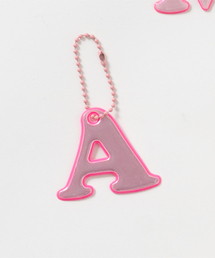 and D. petit main | あんしんアルファベットリフレクターチャーム（ピンク）(その他小物)